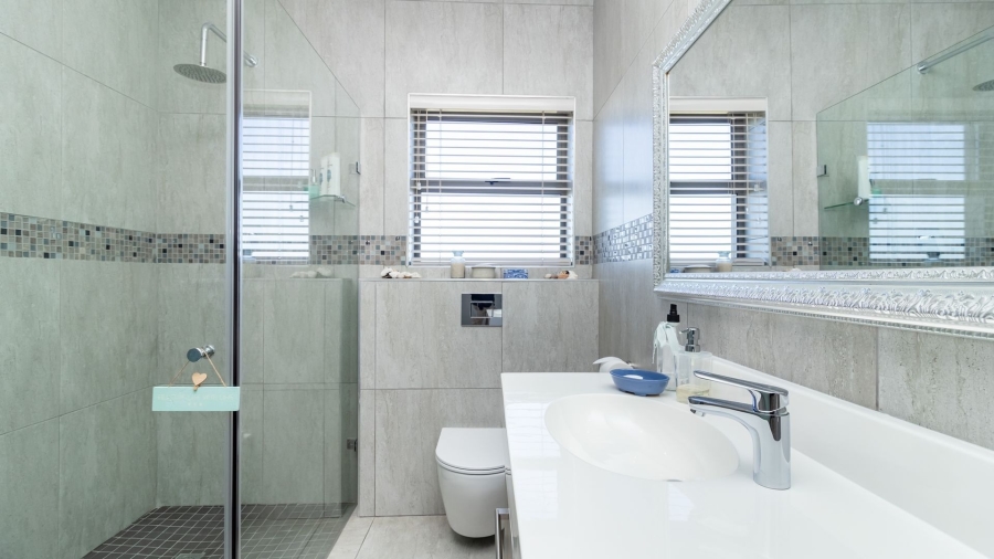 6 Bedroom Property for Sale in Kleinbaai Western Cape